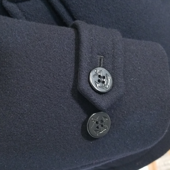 Coat - Picture 4 of 10